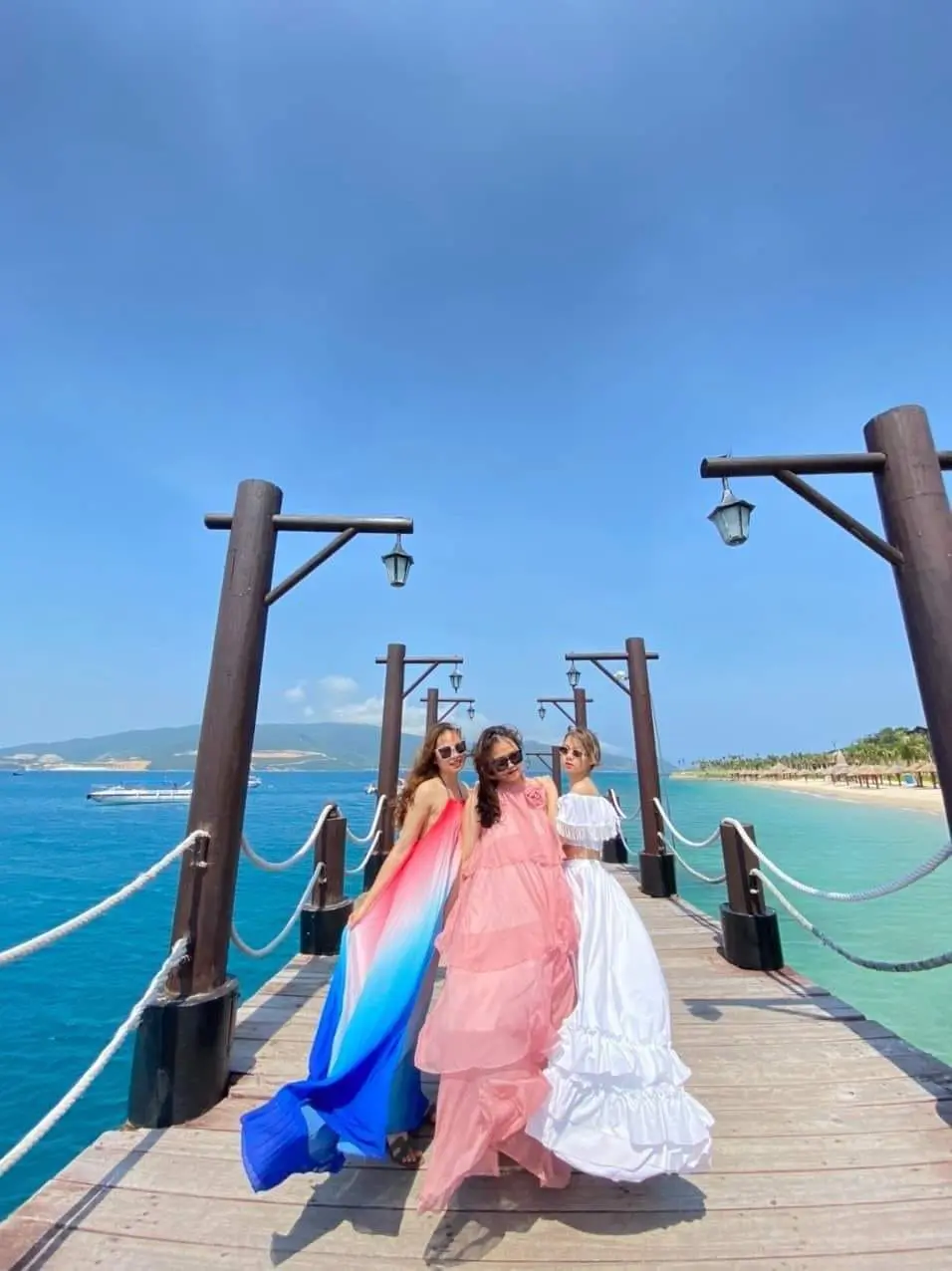 Tour Đảo Bình Ba - Đảo Tôm Hùm Nha Trang Trọn Ngày Giá Rẻ